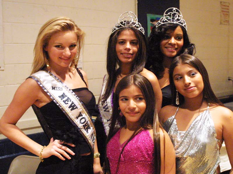 Beauty Queens in attendance 2006 