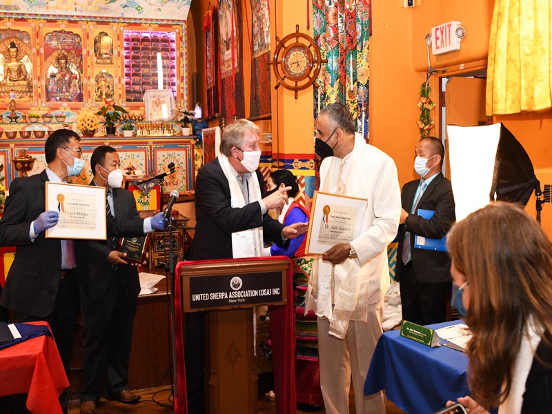 Council member Presenting Citation to Humanitarians of the World Inc 